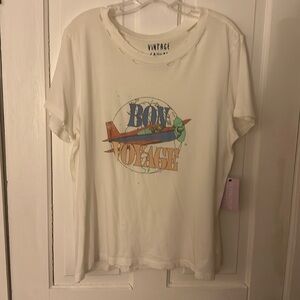 New with tags Bon Voyage distressed t-shirt